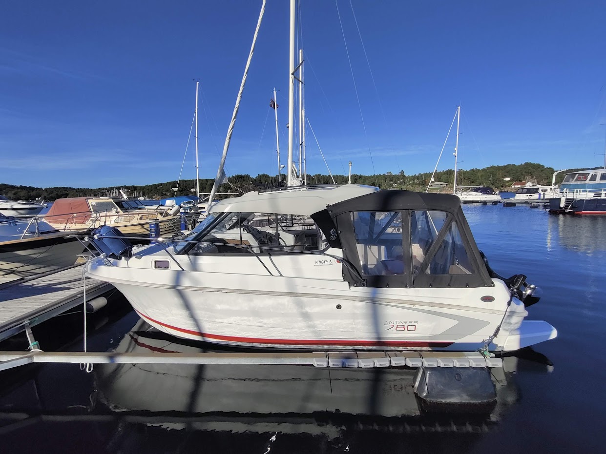 Beneteau Antares 780, photo 1