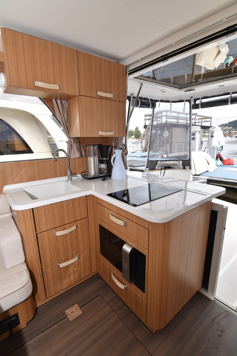 Greenline 33 Electric drive, photo 5