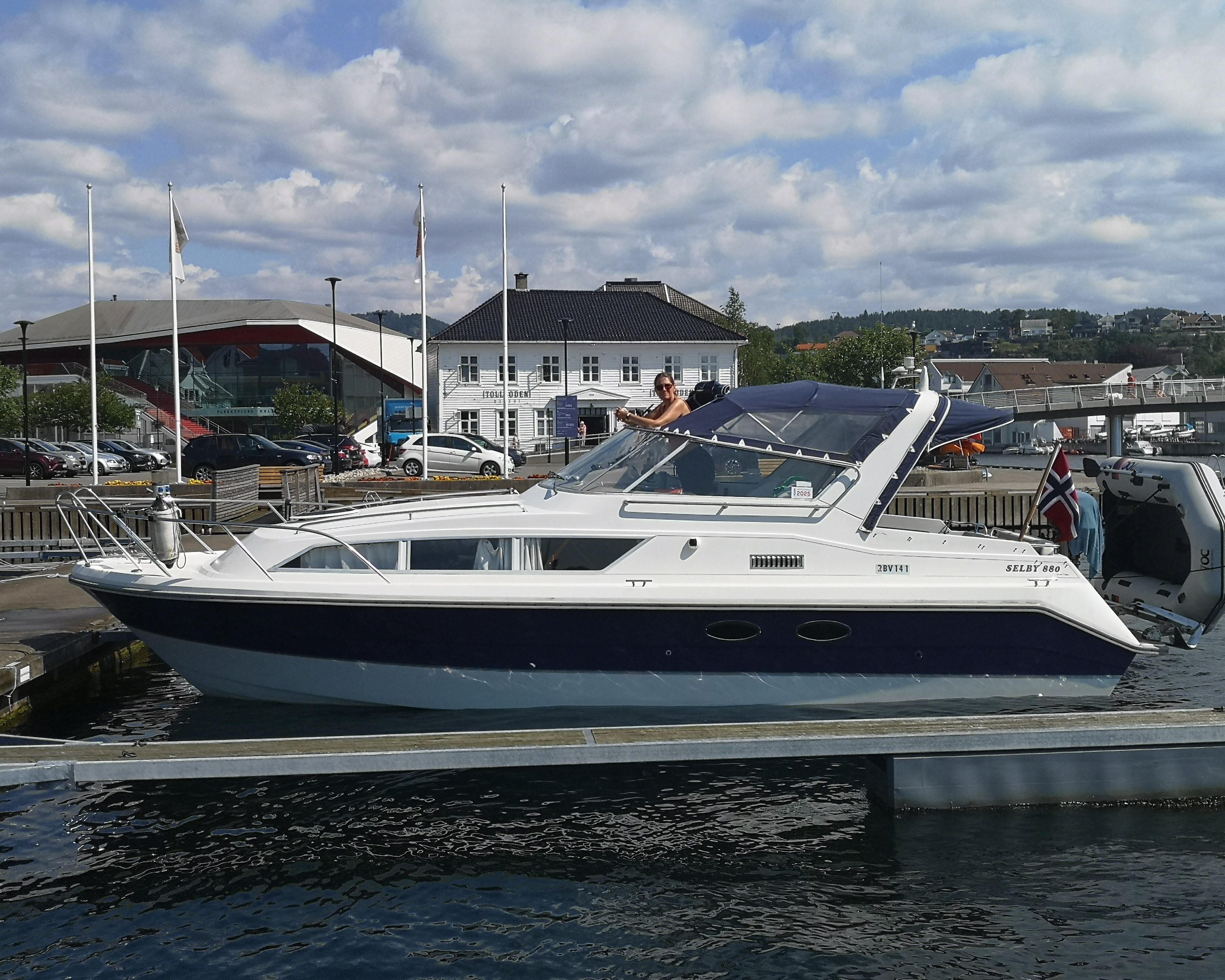 Selby 880 Seafighter