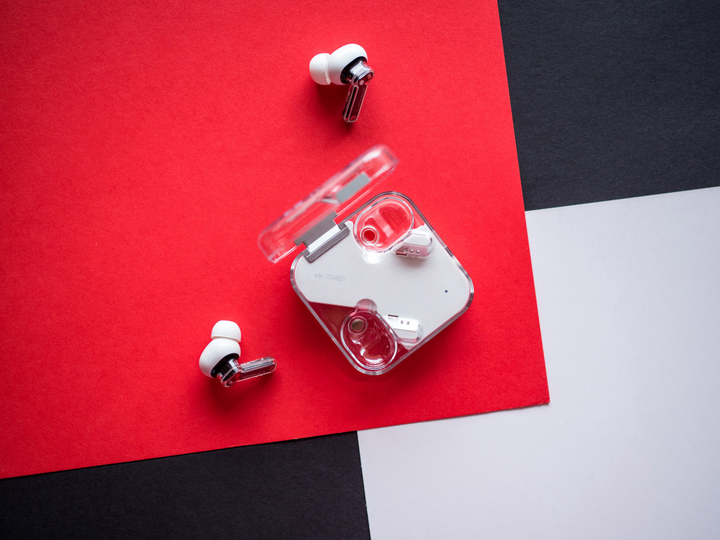 Tai nghe nhét tai không dây Bluetooth NOTHING EAR 1 chống ồn chủ động, âm bass mạnh mẽ, thiết kế trong suốt lạ mắt 11 Tai nghe nhét tai không dây Bluetooth NOTHING EAR 1 chống ồn chủ động, âm bass mạnh mẽ, thiết kế trong suốt lạ mắt 10