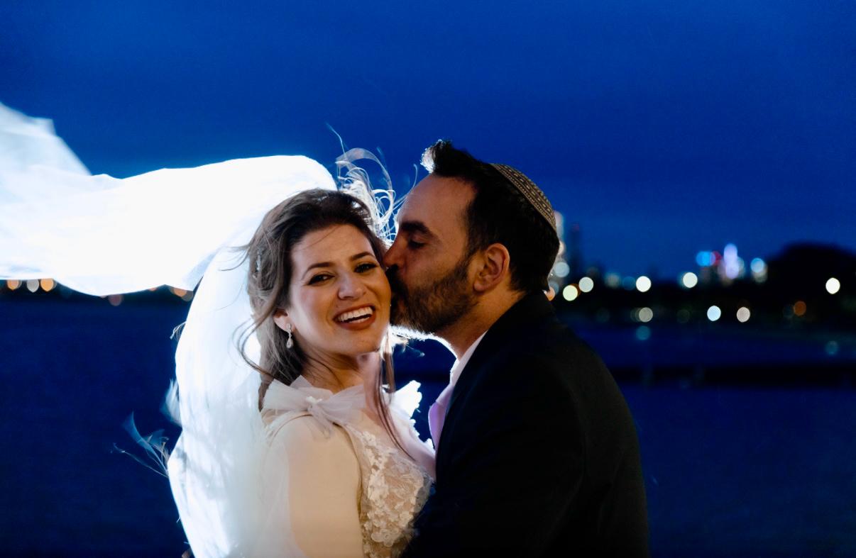 בן 38 טס 14,000 ק