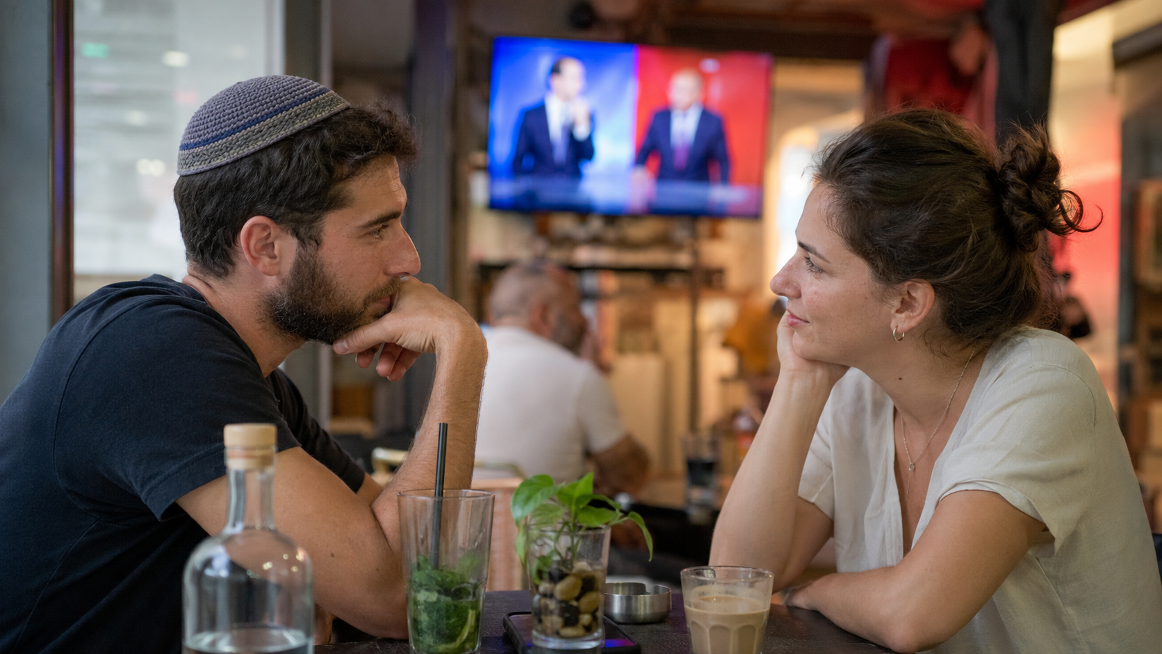 אהבה ופוליטיקה: עד כמה זה באמת משפיע? 📺❤️