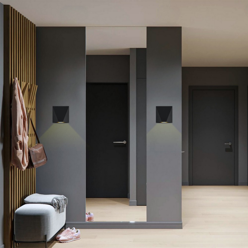 Simple and Contemporary Wall Light