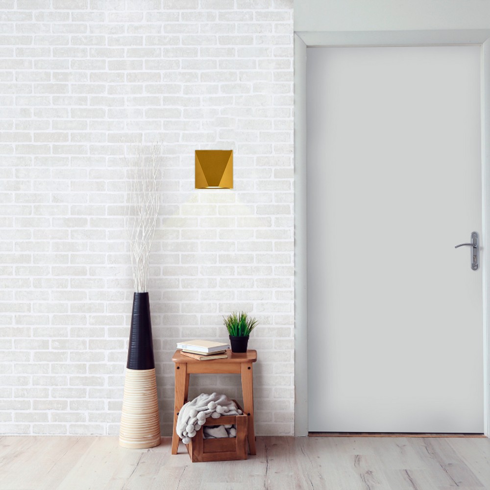 Simple and Contemporary Wall Light