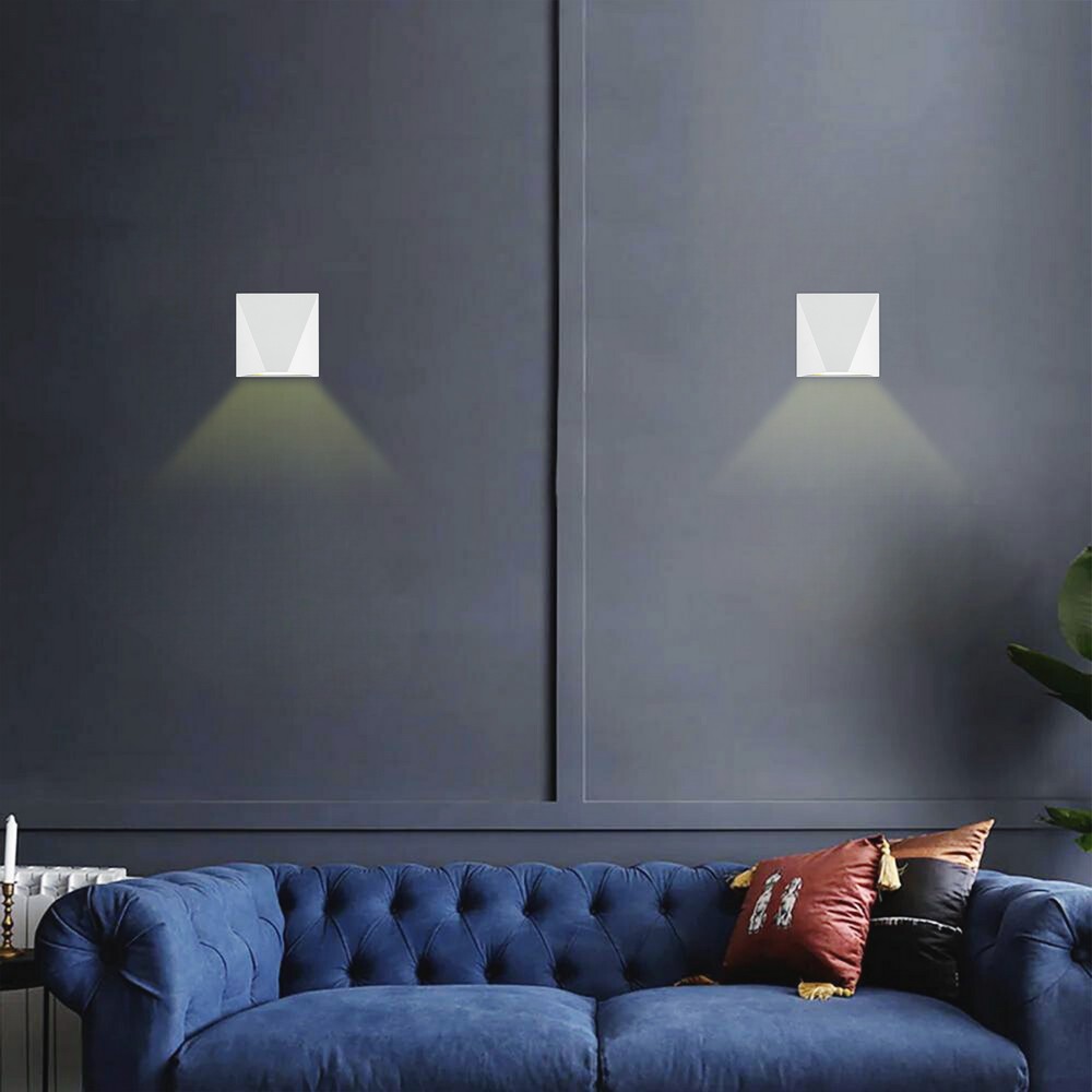 Simple and Contemporary Wall Light