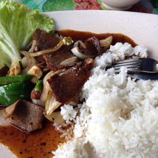 Black Pepper Beef with White Rice