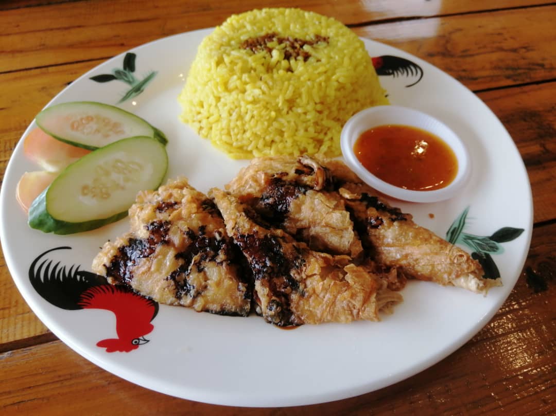 R10 Chicken Rice