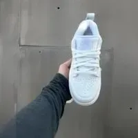Product thumb gallery 7a95de1c-458e-40bf-9f56-617adf27b7b2-nike dunk white diamond1.jpg