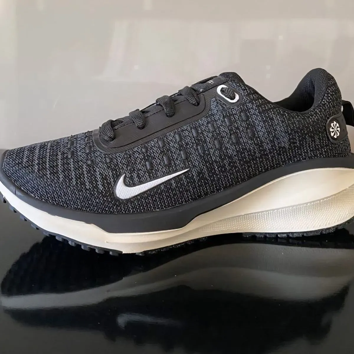 Product gallery 8bc6acf6-89c5-4512-a67e-3944db6179a7-NIKE INFINIT HOMB RUN4.jpg