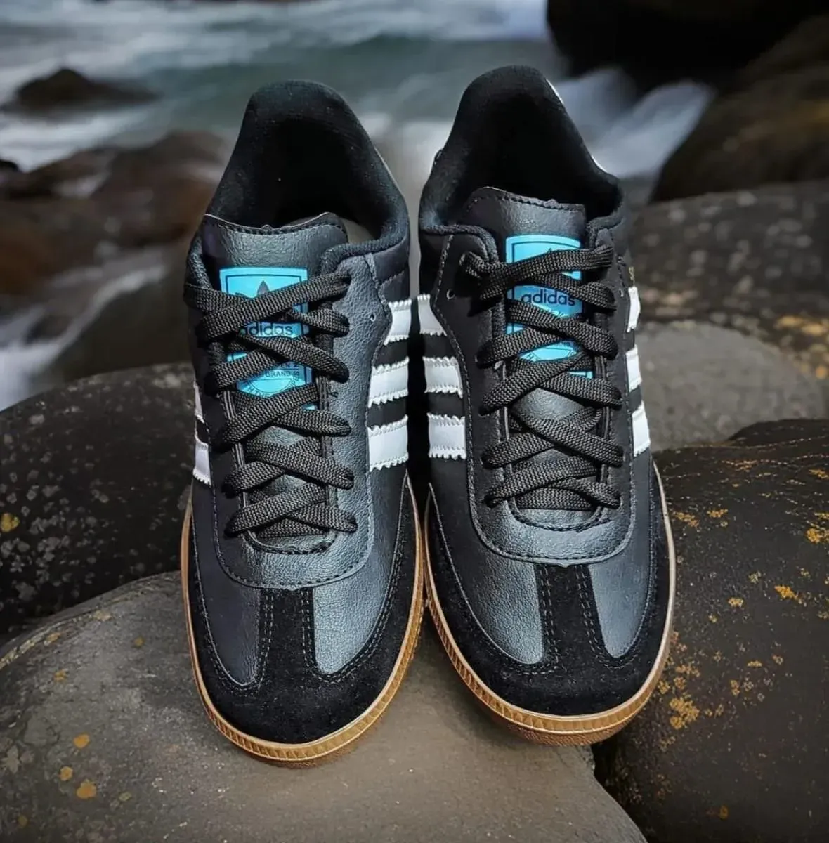 Product gallery 92a9634a-14a1-4960-add1-8e88f4aad244-ADIDAS SAMBA3.jpg