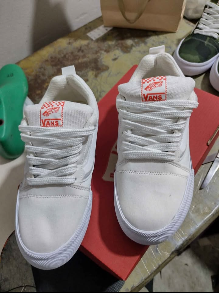 ZAPATILLAS VANS KNU BLANCAS 