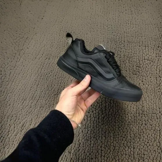 ZAPATILLA KNU SKOOL CUERO NEGRA