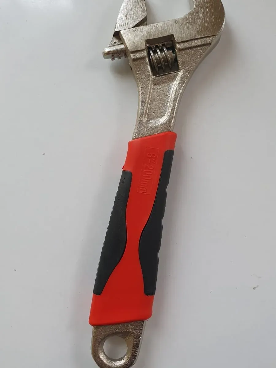 LLAVE AJUSTABLE FRANCESA