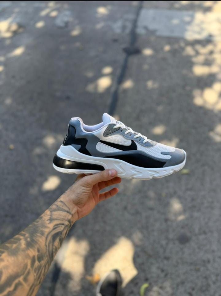 ZAPATILLAS Nike react 270