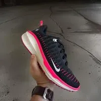 Product thumb gallery a2a35af6-678c-43c0-aa57-44e9eeed04e6-NIKE INFINIT MUJER RUN 4.jpg