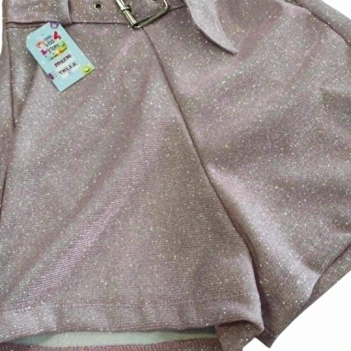 SHORT SASTRERO CON BRILLO