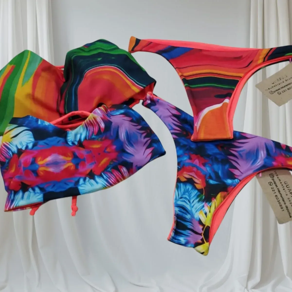 bikinis 