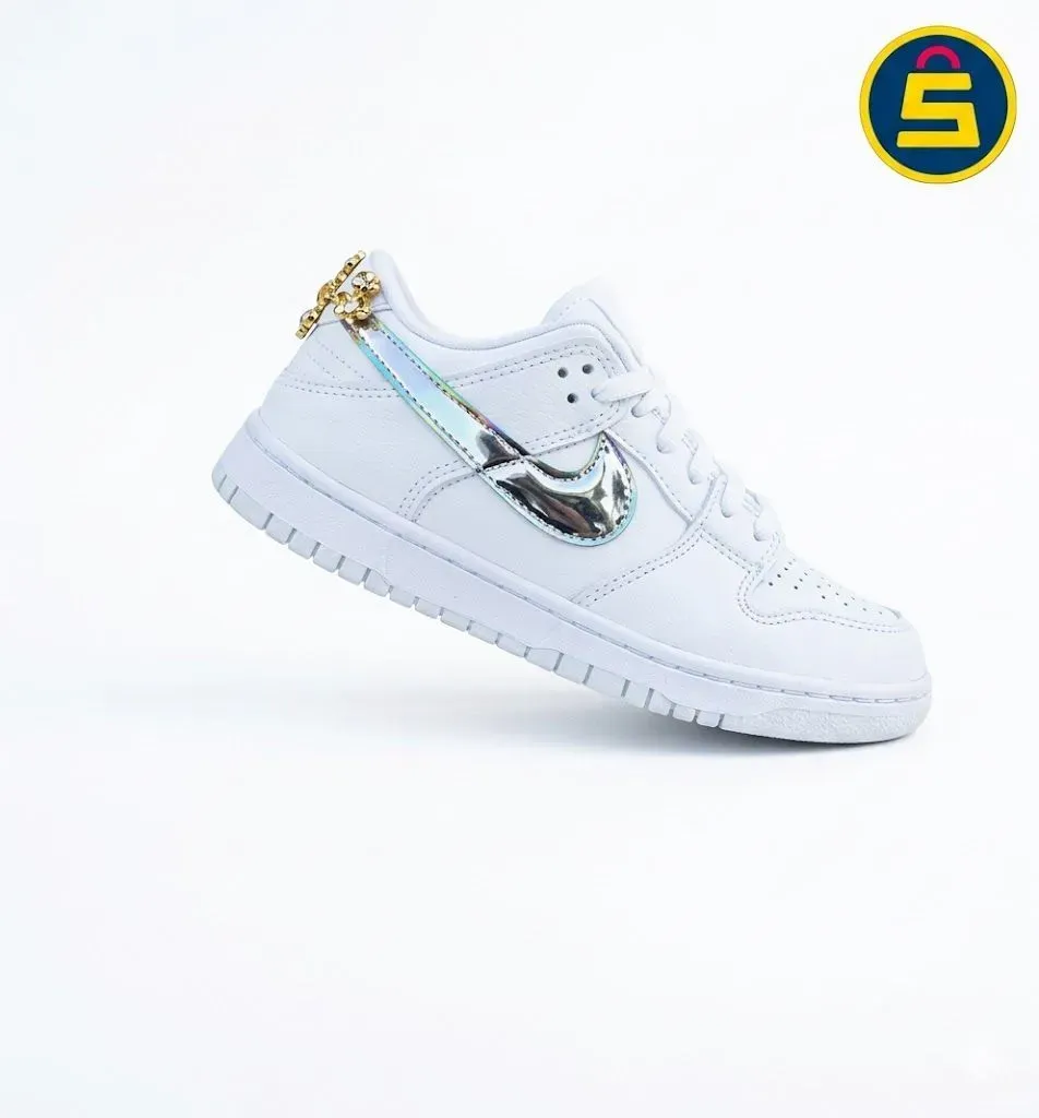 Product gallery b07089fb-c10c-4fab-93bf-f2ef3e6f4f27-nike dunk white diamondfinal.jpg