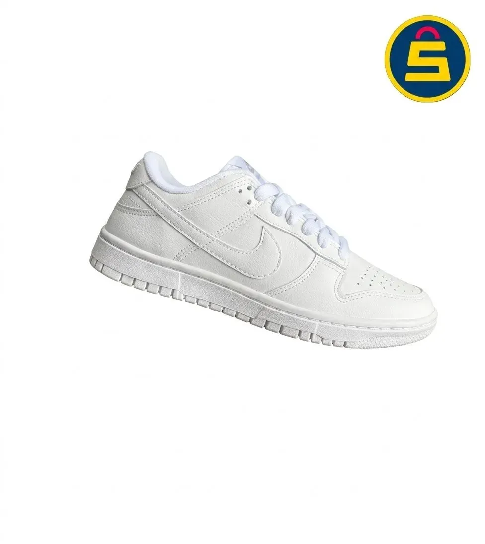 Product gallery bd16ba48-08c8-4ce4-a2d5-f163263e10a2-nike dunk triple white.jpg
