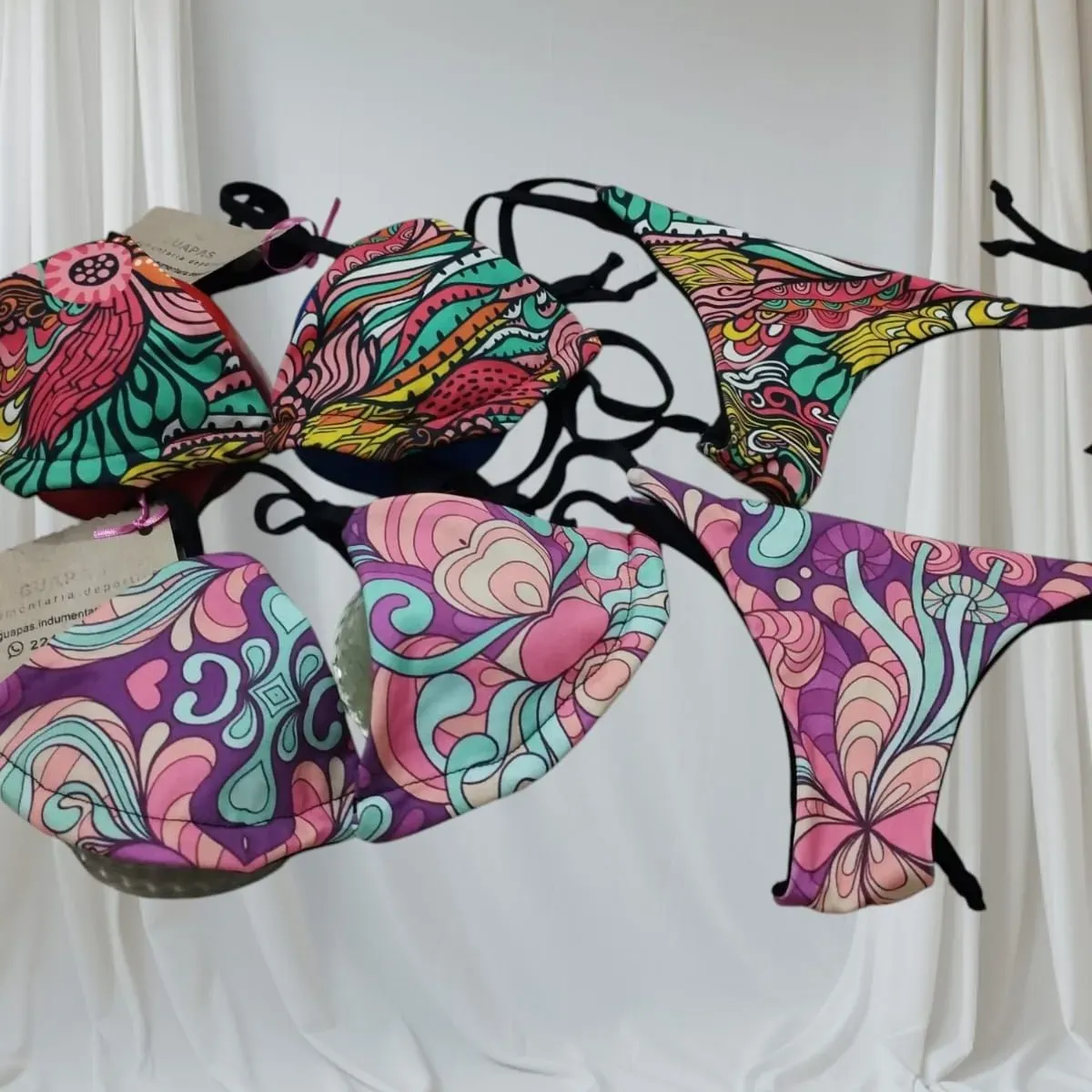 bikinis 