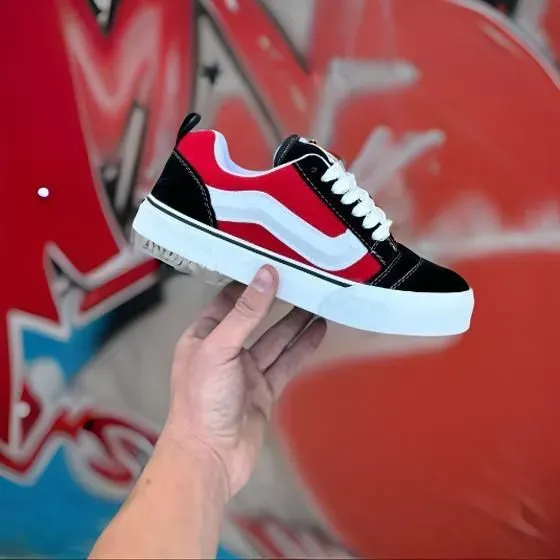 ZAPATILLA KNU SKOOL ROJA Y NEGRA