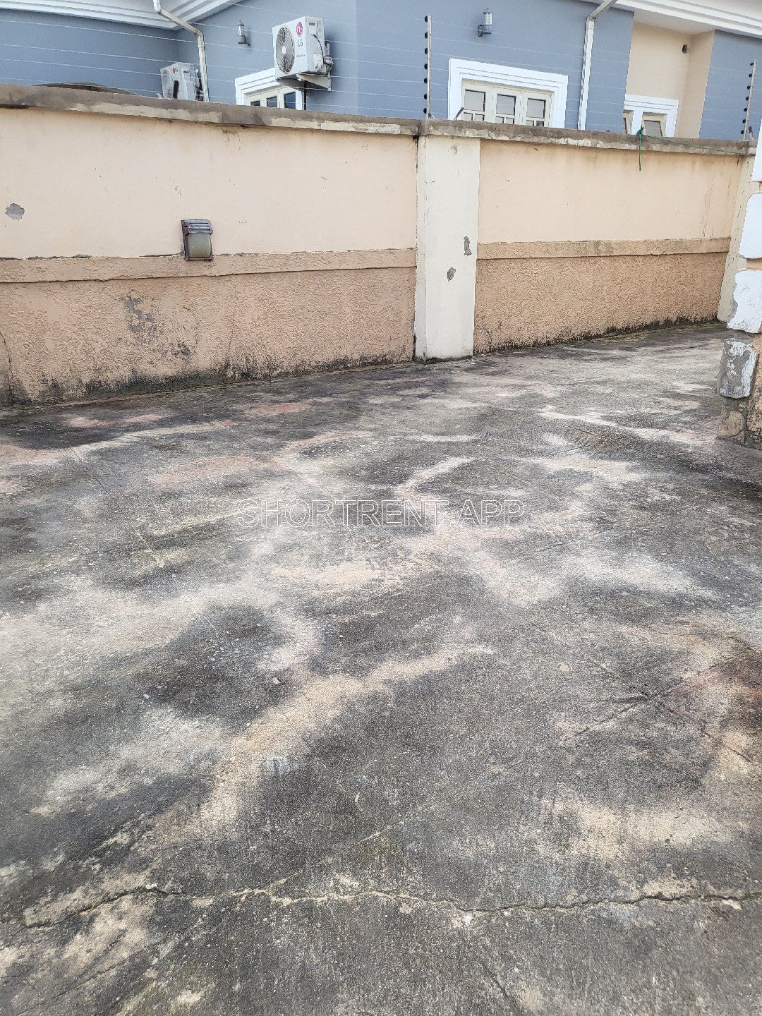 3bedroom flat available