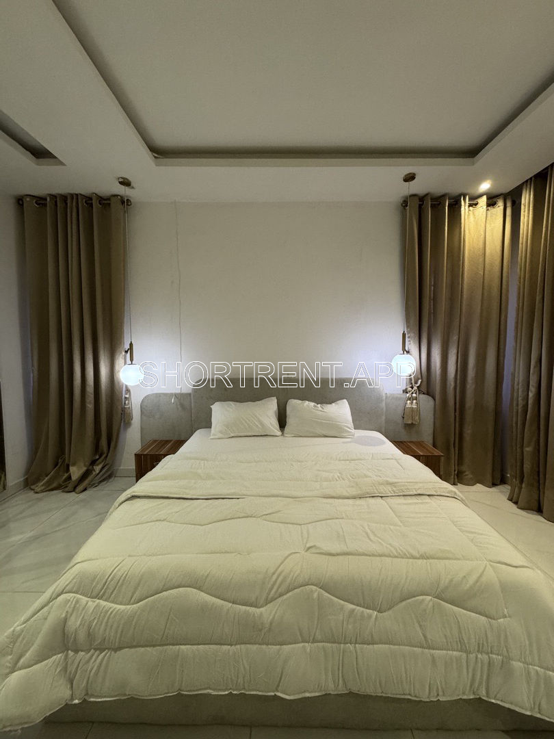SPECIAL TWO BEDROOM SHORTLET WITH SNOOKER AT IKATE