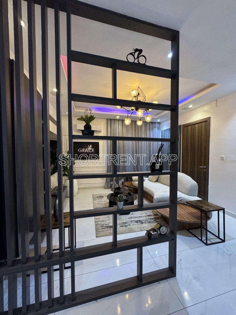 SPECIAL TWO BEDROOM SHORTLET WITH SNOOKER AT IKATE