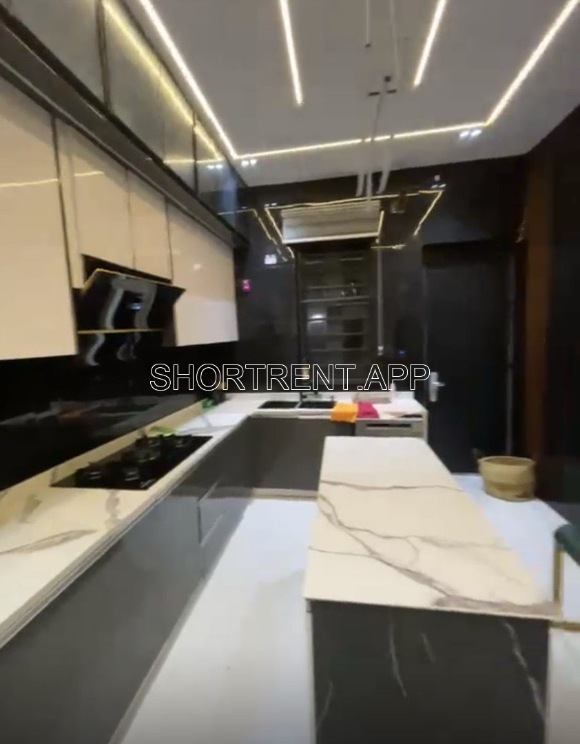 Exquisite 4 Bedroom Luxury