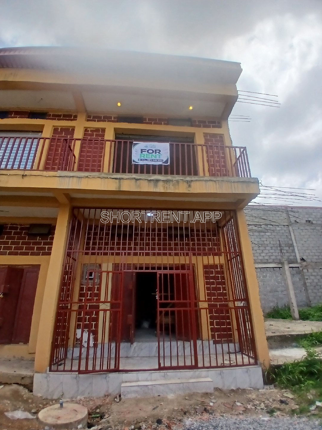 spacious warehouse available for rent