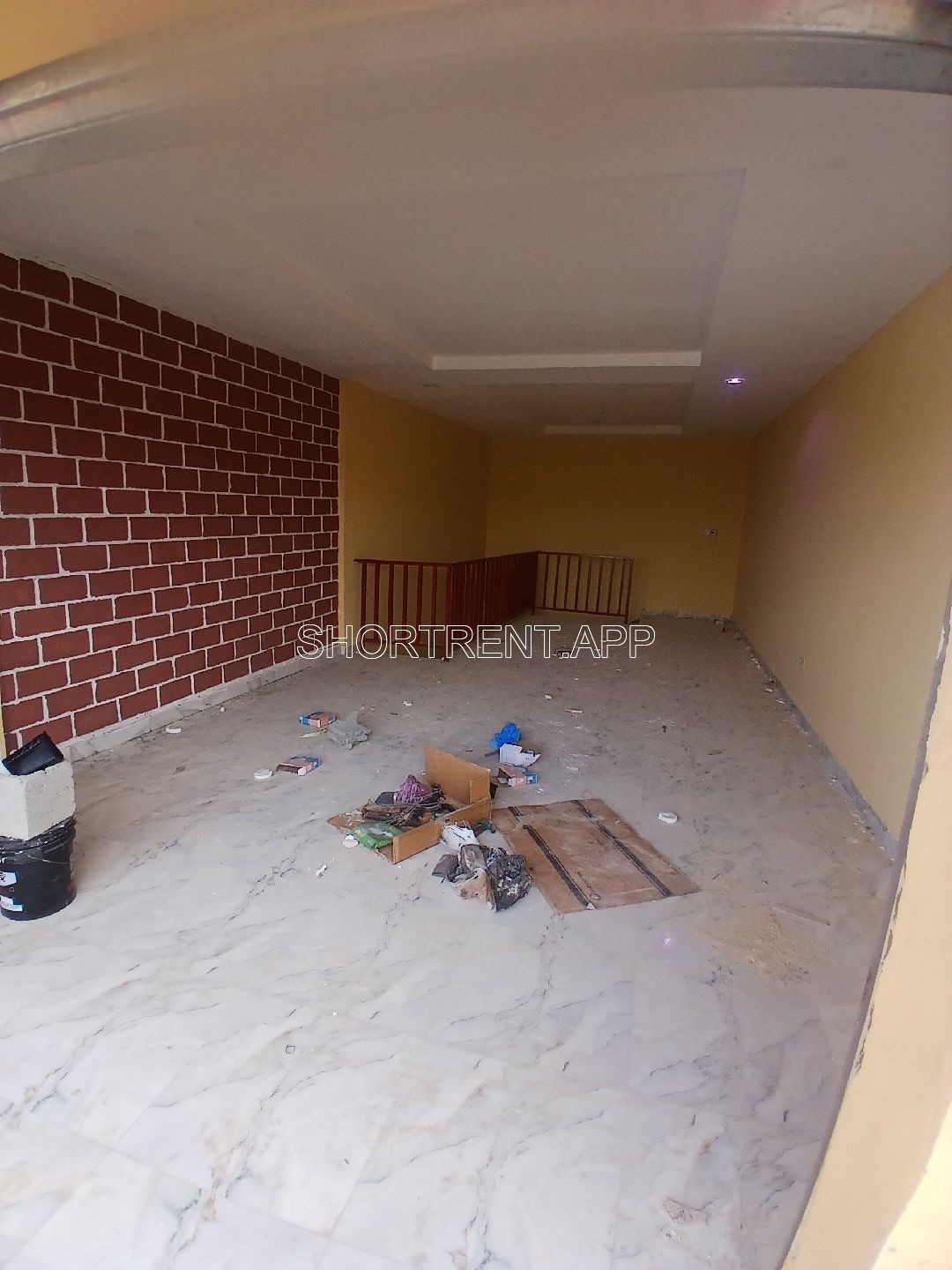 spacious warehouse available for rent