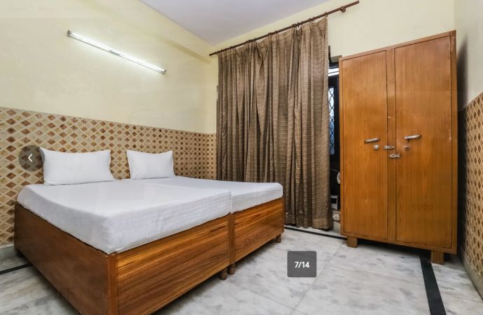 Nirmal Niwas Boys PG, Noida