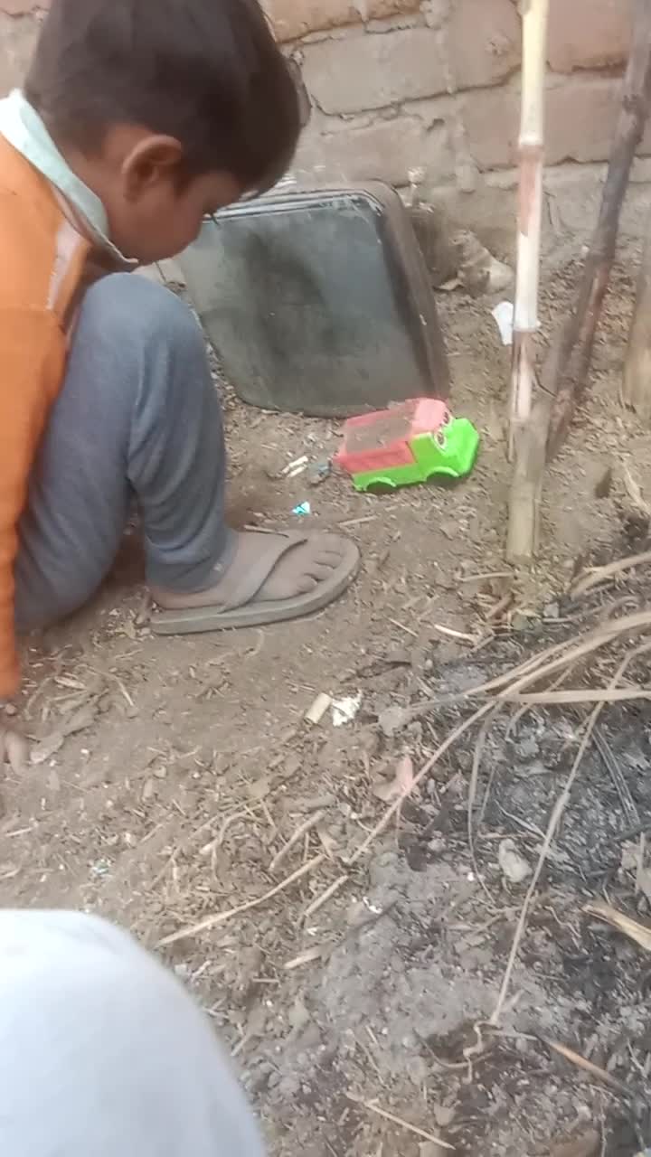Poor children find their happiness everywhere