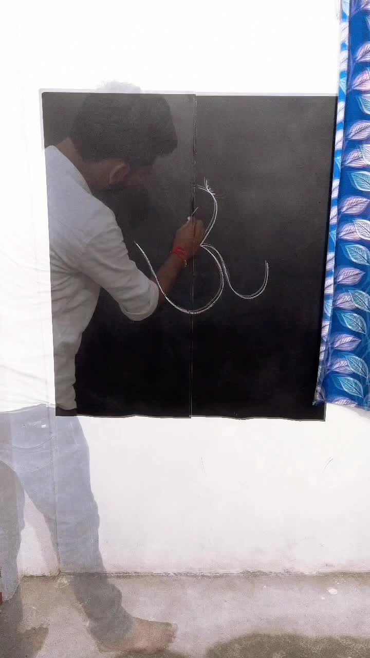 ॐ से कृष्ण जी का Drawing बनाए