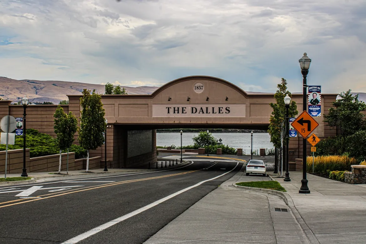The Dalles, Oregon photo 2