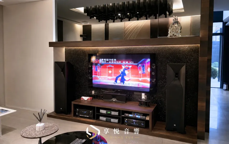 【私人影音娛樂室｜劇院 × KTV 一次滿足】