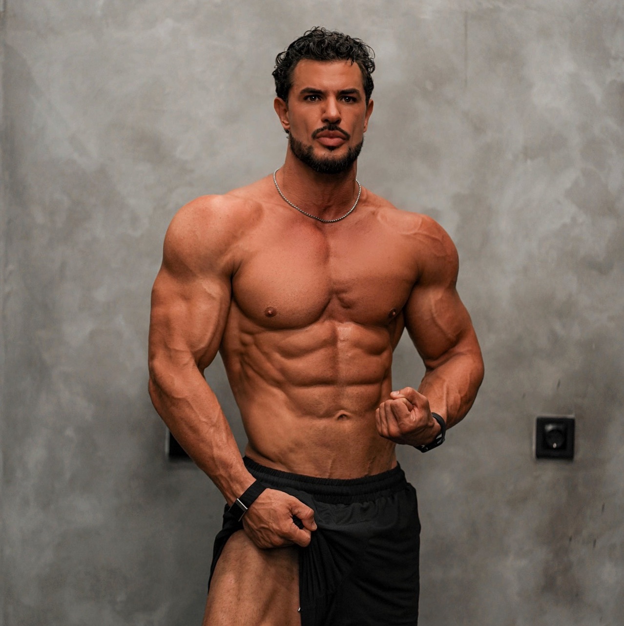 Luis Y.