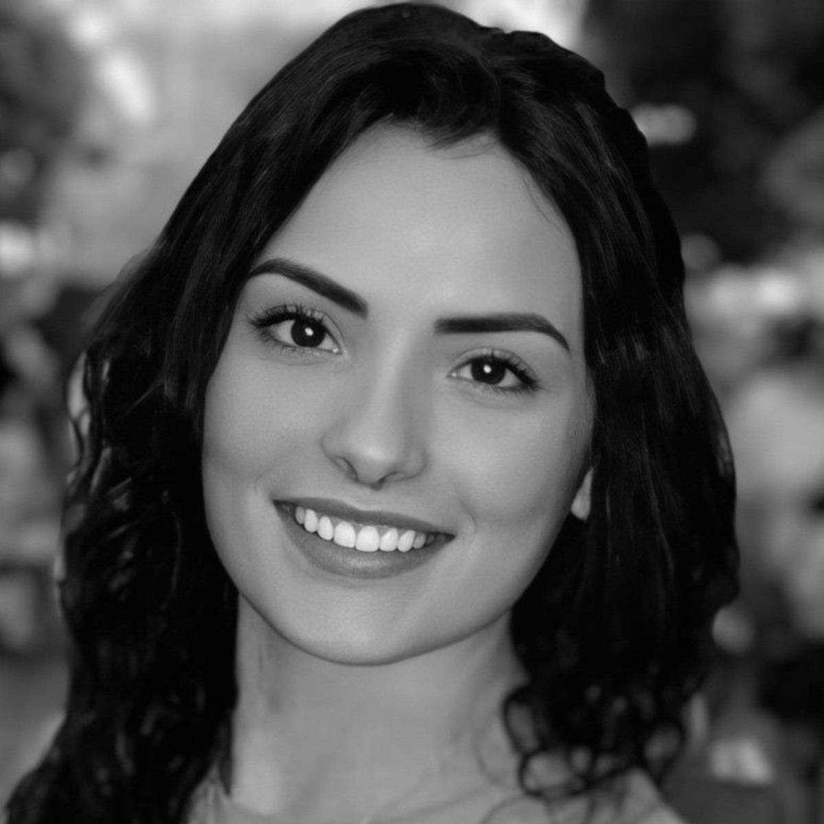 Valeska R.