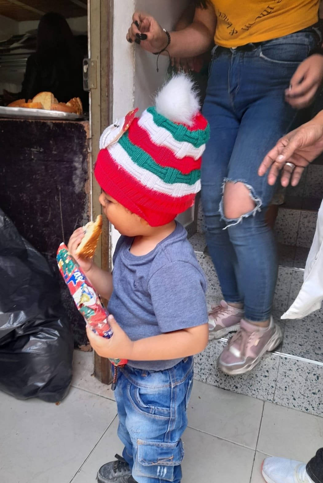 Entrega de vestuario y elementos de aseo