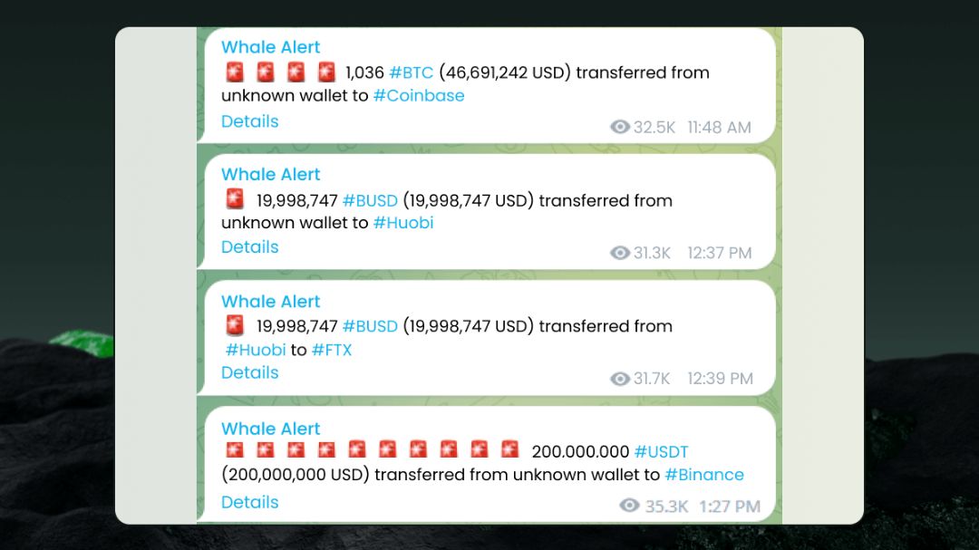 ampilan notifikasi dari channel Telegram Whale Alert dengan jumlah ikon peringatan (siren) yang berbeda-beda untuk menunjukkan skala atau besaran transfer kripto.