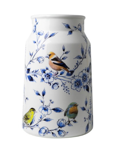 Witte keramieken vaas met blauwe bloemmotieven en gekleurde vogels.