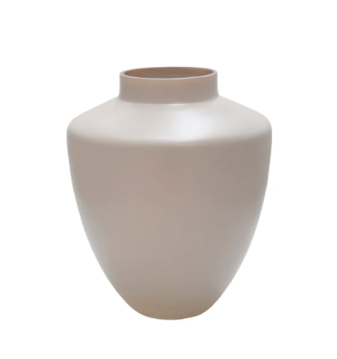 Een elegante, ivoorkleurige Tugela S vaas met een matte afwerking, geïsoleerd tegen een witte achtergrond.