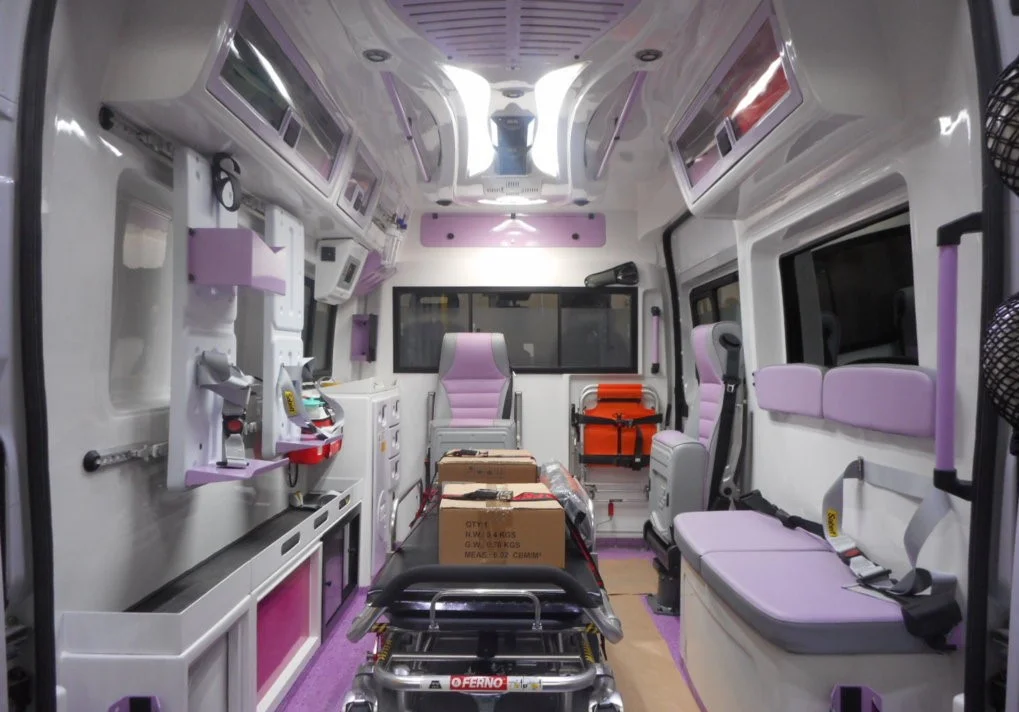 Visione d'insieme delle attrezzature mediche che Silor può fornire per l'allestimento di ambulanze