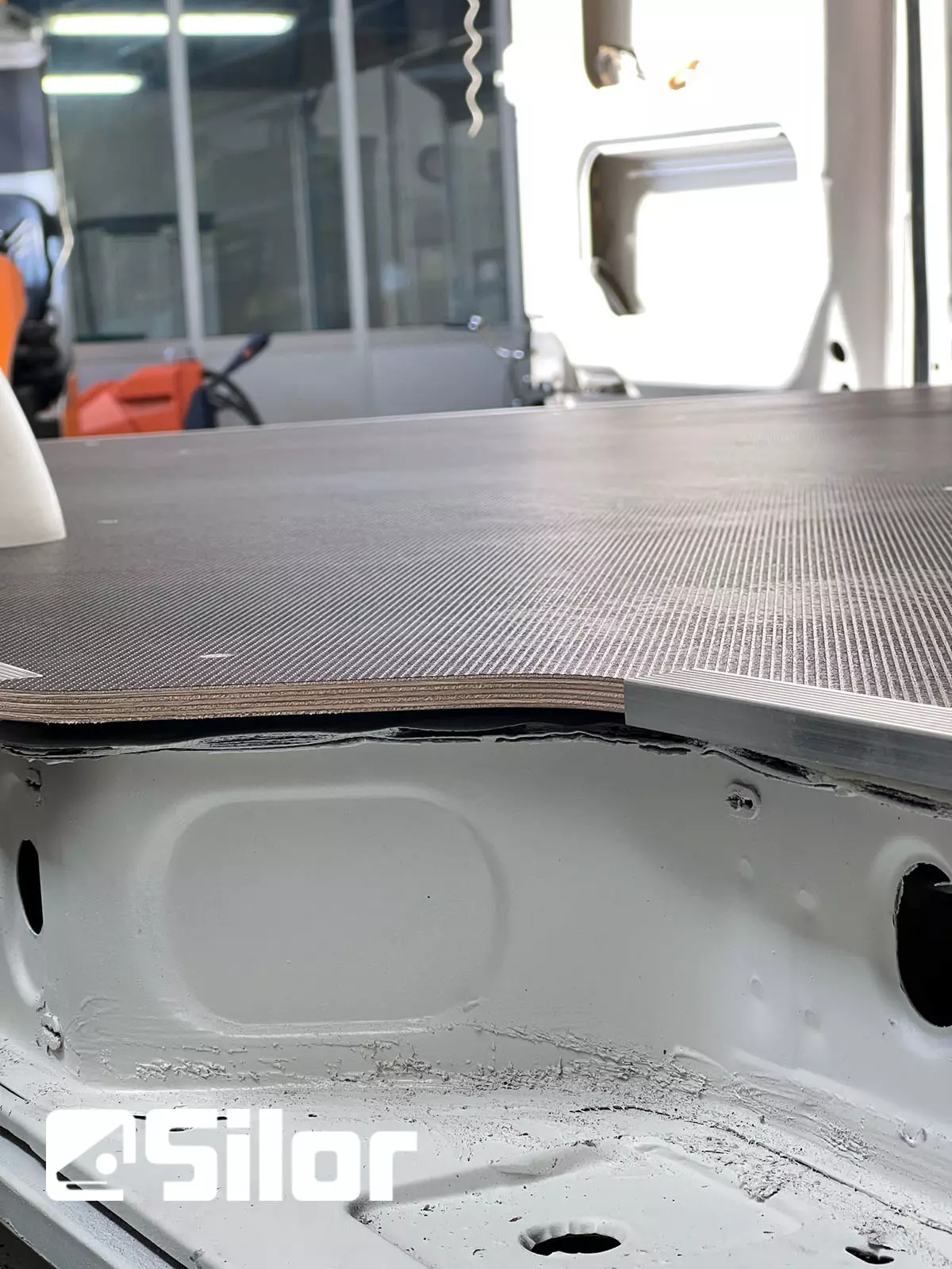 Nuovo pavimento in arrivo.