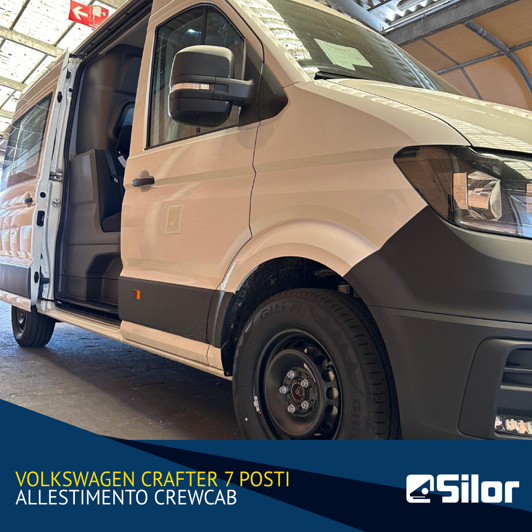 Un furgone Volkswagen Crafter 7 Posti.