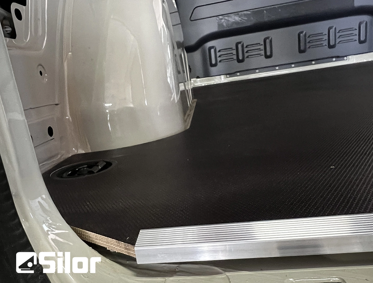 Pavimentazione per furgoni Silor. Robusta, resistente e personalizzata per le tue esigenze.