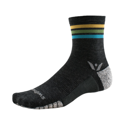 Шкарпетки Swiftwick flite xt trail five