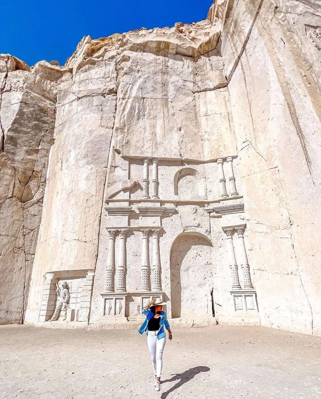 Tour Ruta del Sillar Arequipa - Canteras y Petroglifos