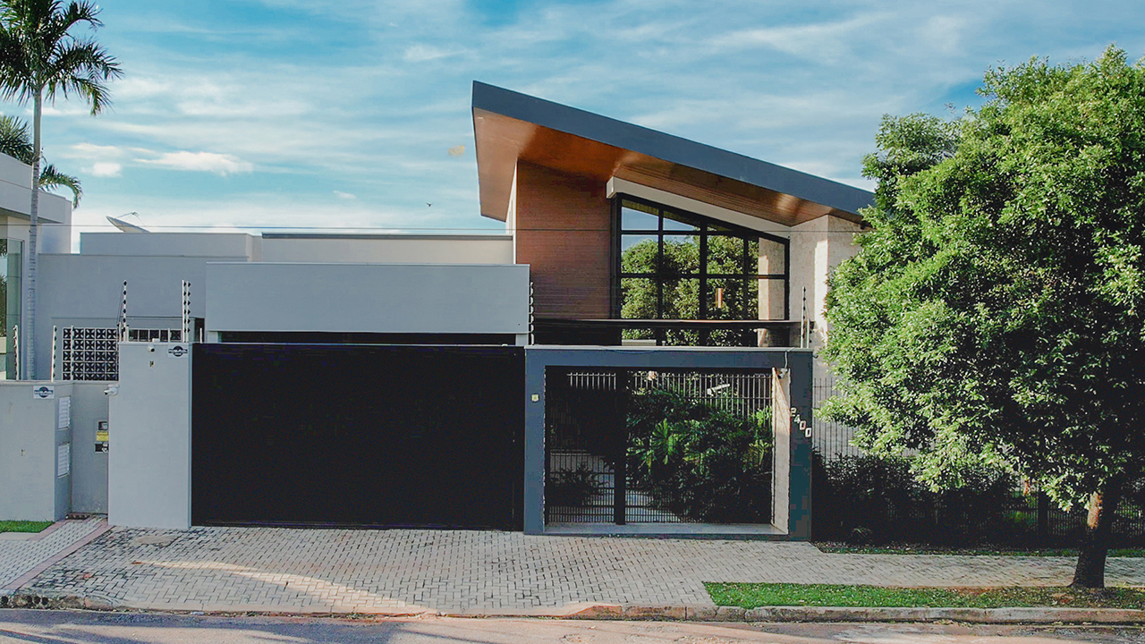 Casa à Venda no Parque dos Buritis, Lucas do Rio Verde – 3 Suítes e 387m²