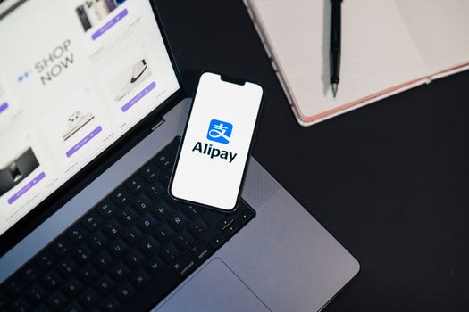 How to Make Money with an App: 7 Revenue Models